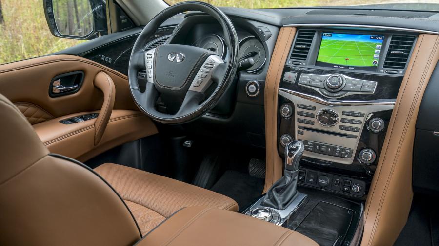 Интерьер Infiniti QX80 5.6 2018 года  (фото 94 из 117)